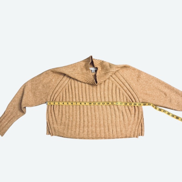 TopShop Ribbed Slightly Cropped Sweater - Picture 5 of 7